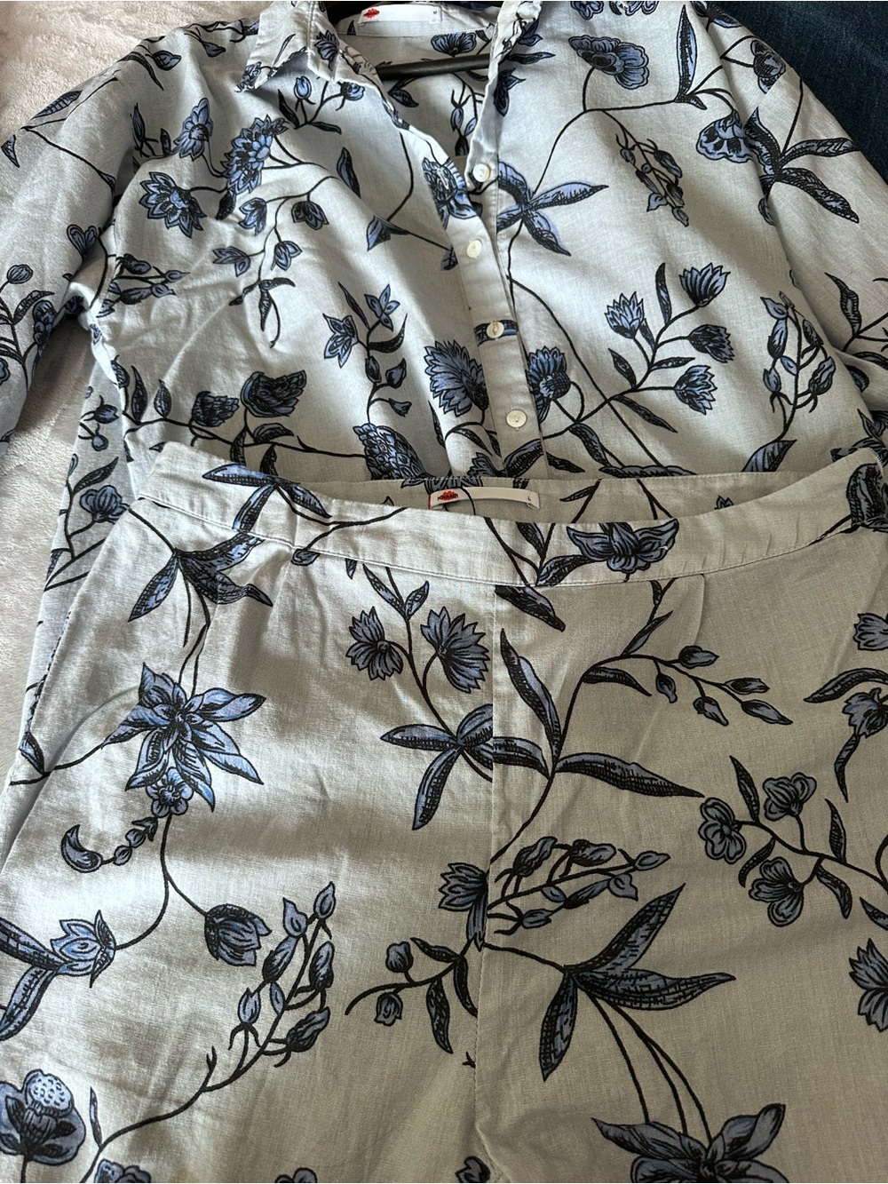 Khaadi marching set - Floral Wide-Leg Pants - Blue on Cream - Picture 5 of 8